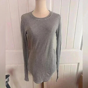 LAmade Long Sleeve Knit Striped Tee Gray and White Size XL NWT